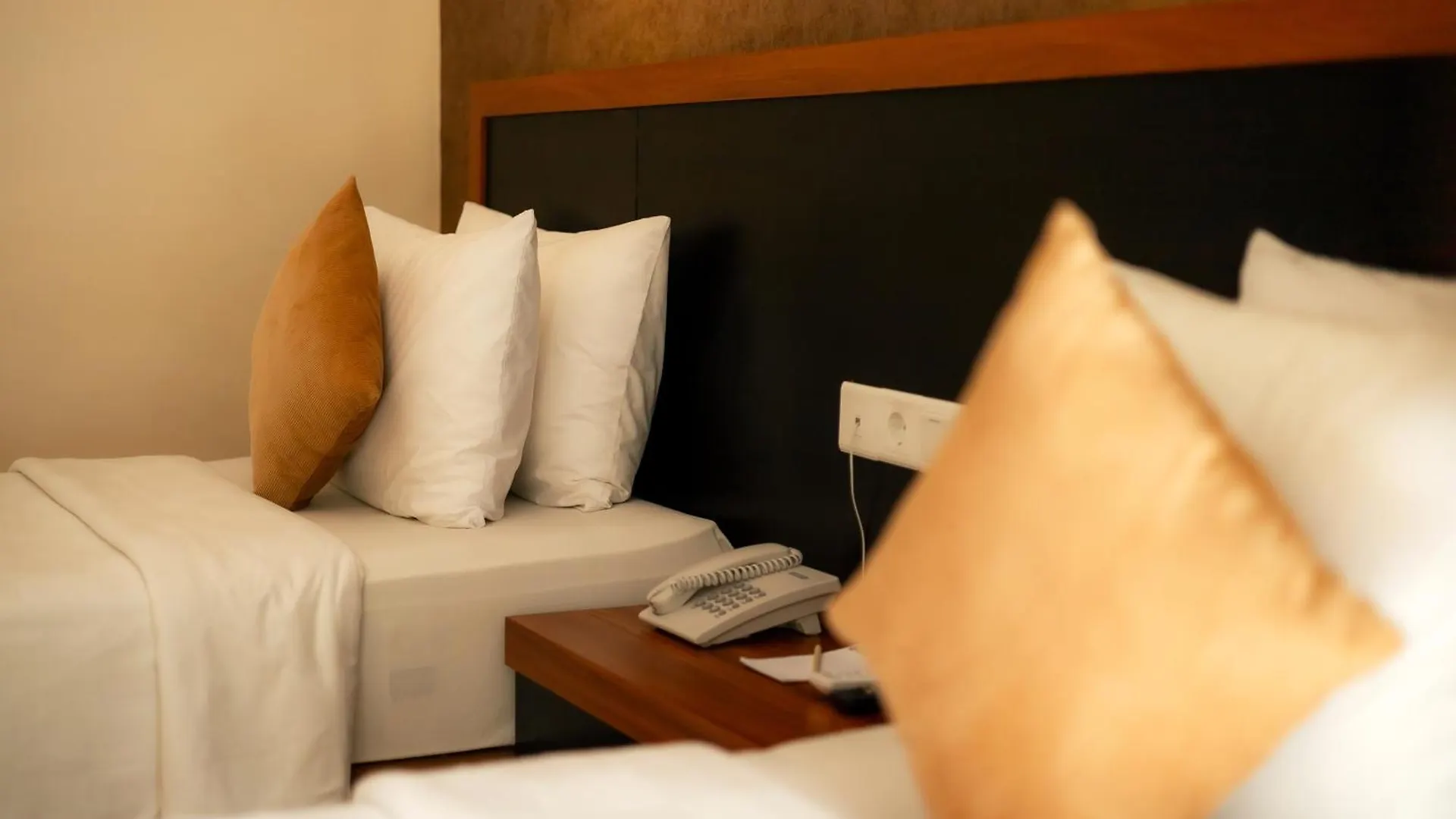 ***  Fourteen Roses Beach Hotel Легиан Индонезия
